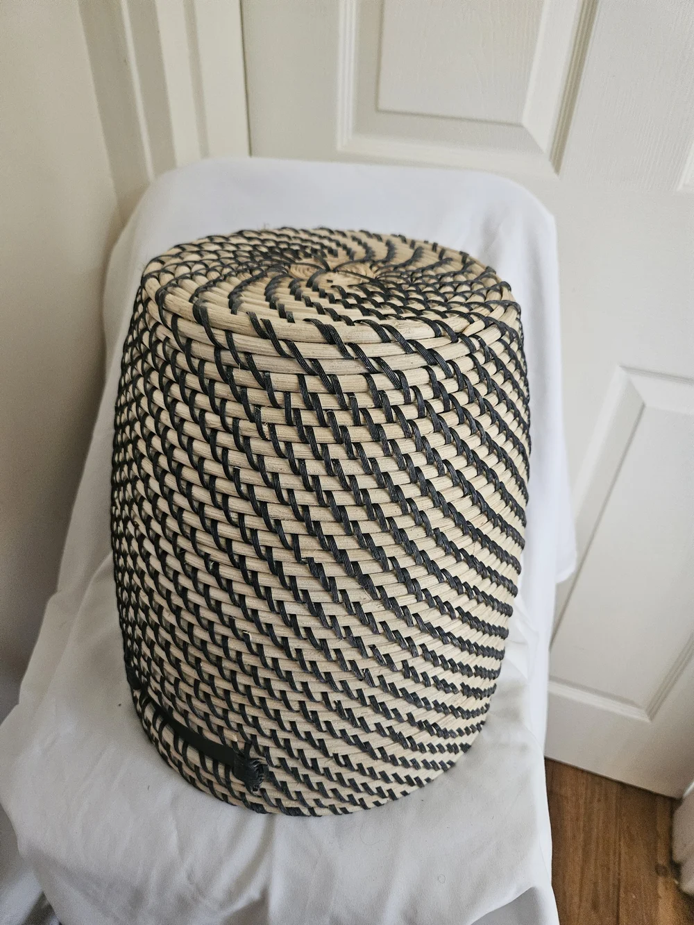 IKEA RÅGKORN Black and Natural Woven Storage Basket